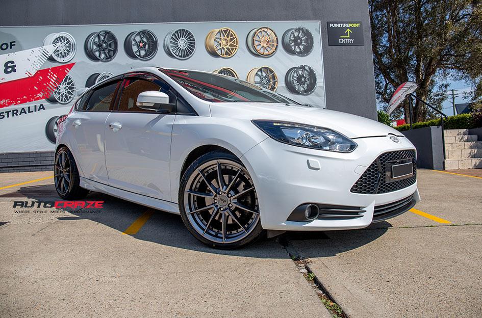 FORD FOCUS  5 STUD  SECTOR GLOSS ANTHRACITE